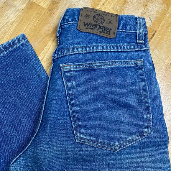 Vintage Wrangler Jeans in medium wash, great vintage condition - Picture 3 of 8